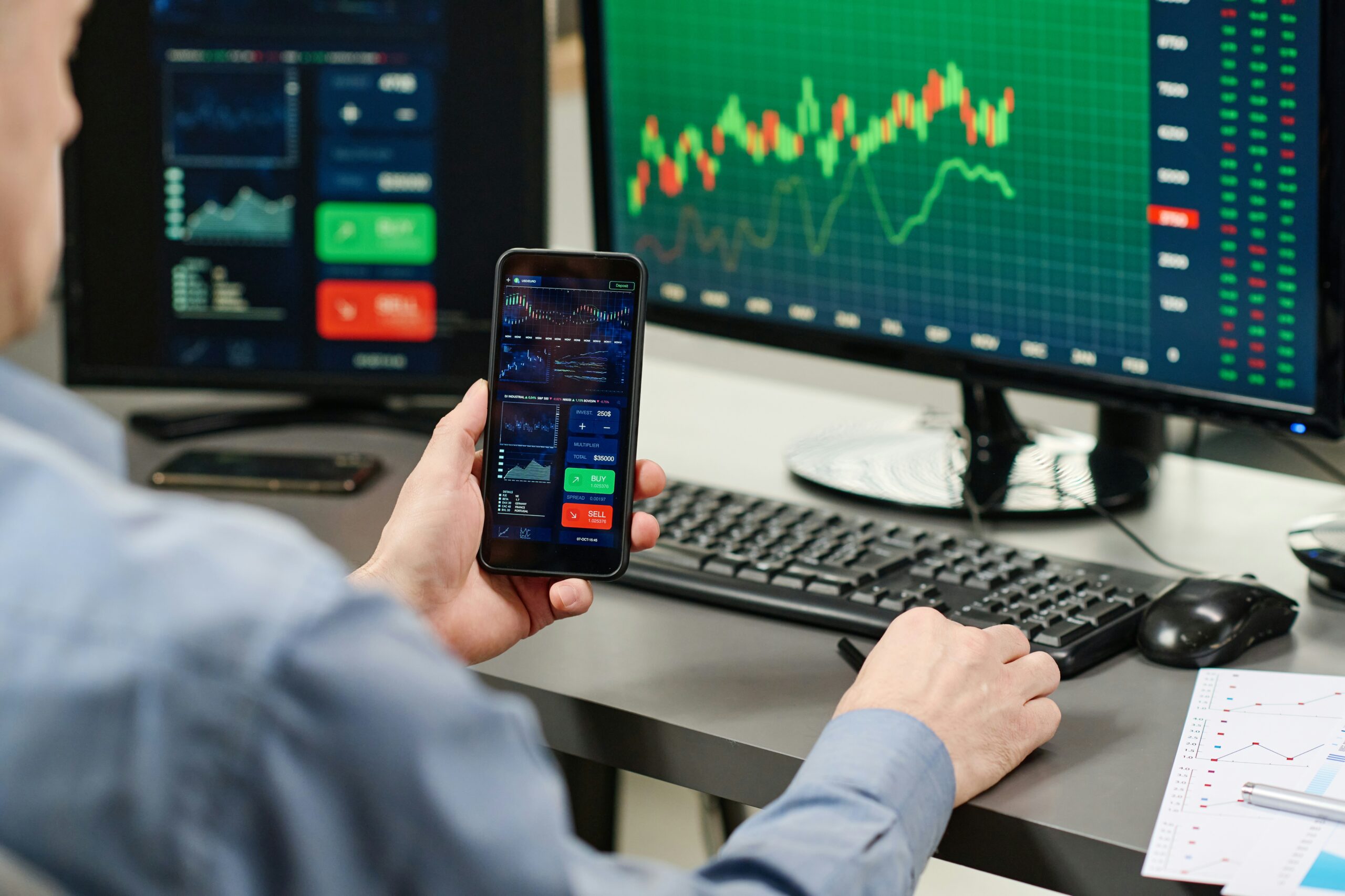 How Do I Know If My Investments are Performing?